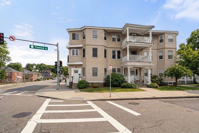 61 Cummins Hwy 3, Boston, MA 02131