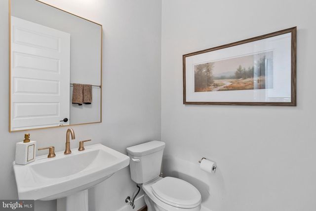 6930 SILVER LINDEN ST, Bethesda, MD 20817