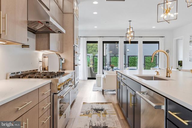 6930 SILVER LINDEN ST, Bethesda, MD 20817