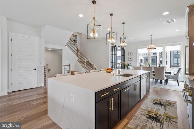 6930 SILVER LINDEN ST, Bethesda, MD 20817
