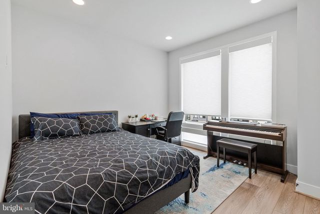 6930 SILVER LINDEN ST, Bethesda, MD 20817