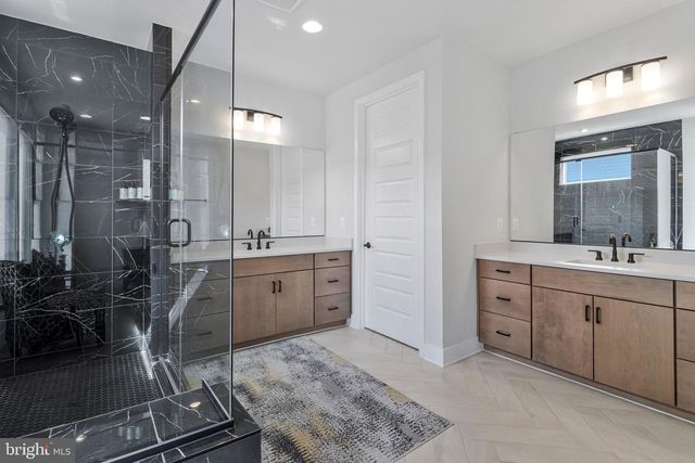 6930 SILVER LINDEN ST, Bethesda, MD 20817