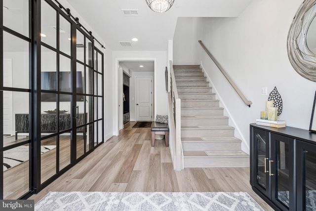 6930 SILVER LINDEN ST, Bethesda, MD 20817