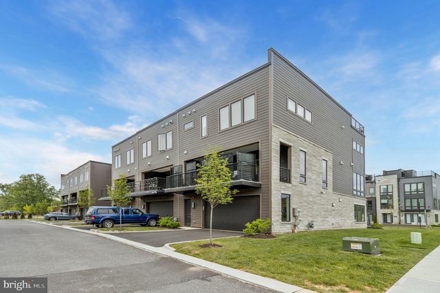 6930 SILVER LINDEN ST, Bethesda, MD 20817