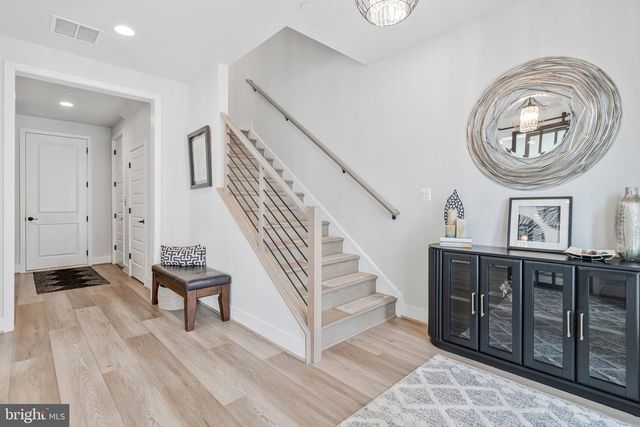 6930 SILVER LINDEN ST, Bethesda, MD 20817