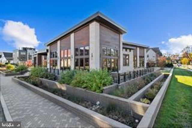 6930 SILVER LINDEN ST, Bethesda, MD 20817