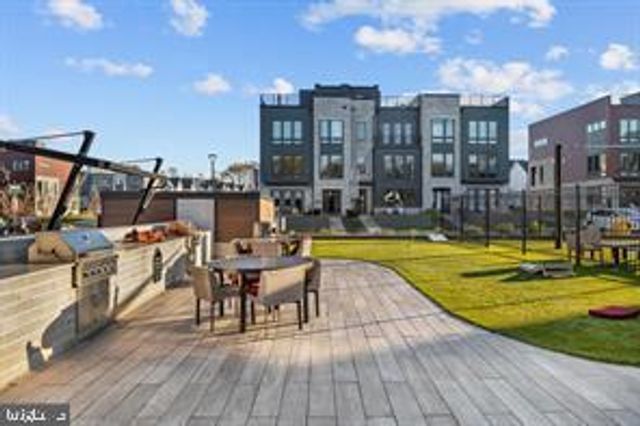 6930 SILVER LINDEN ST, Bethesda, MD 20817
