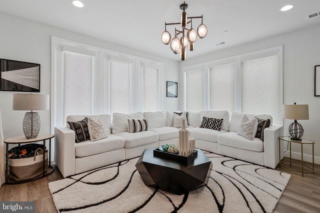 6930 SILVER LINDEN ST, Bethesda, MD 20817
