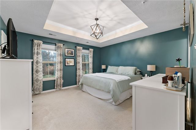 170 Arbor Trail Dr, Robinson Twp, PA 15136