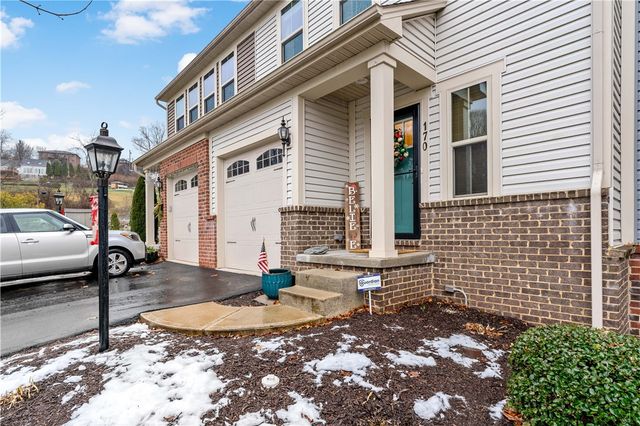 170 Arbor Trail Dr, Robinson Twp, PA 15136