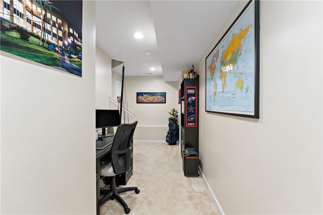 170 Arbor Trail Dr, Robinson Twp, PA 15136