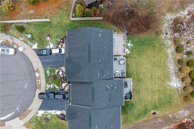 170 Arbor Trail Dr, Robinson Twp, PA 15136