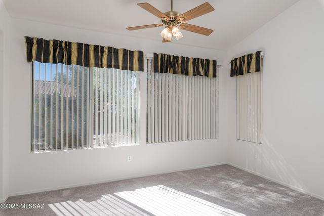 7653 W Starry Night Lane, Tucson, AZ 85743