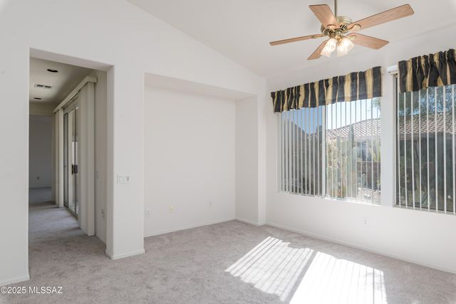 7653 W Starry Night Lane, Tucson, AZ 85743