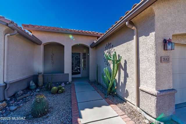 7653 W Starry Night Lane, Tucson, AZ 85743