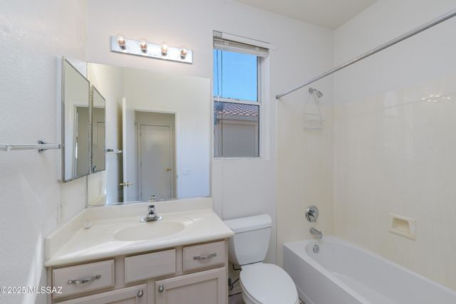 7653 W Starry Night Lane, Tucson, AZ 85743