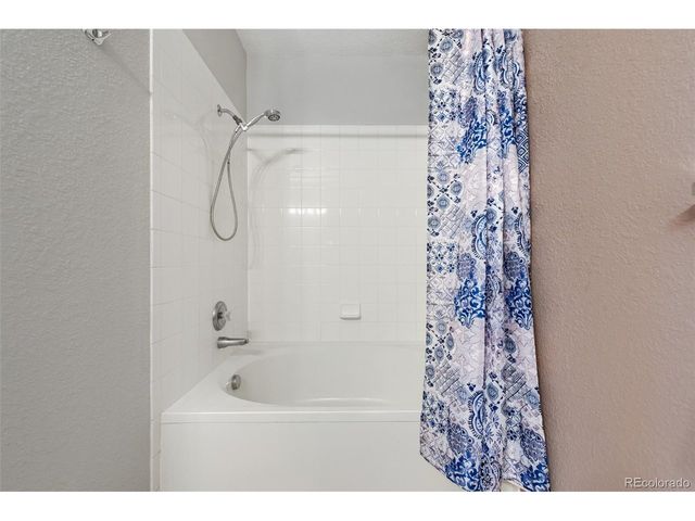 8520 S Holland Ln 204, Littleton, CO 80128