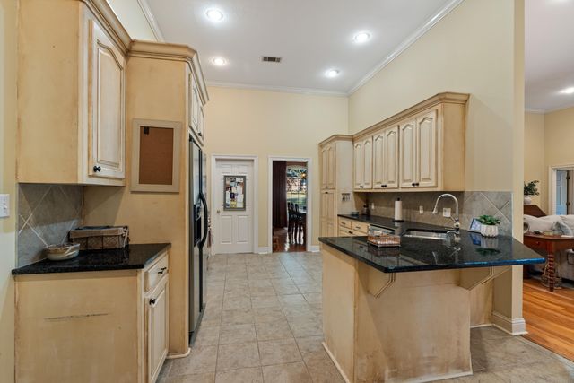 4 Meriwether Cir., Hattiesburg, MS 39402