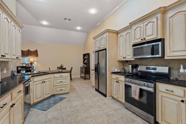 4 Meriwether Cir., Hattiesburg, MS 39402