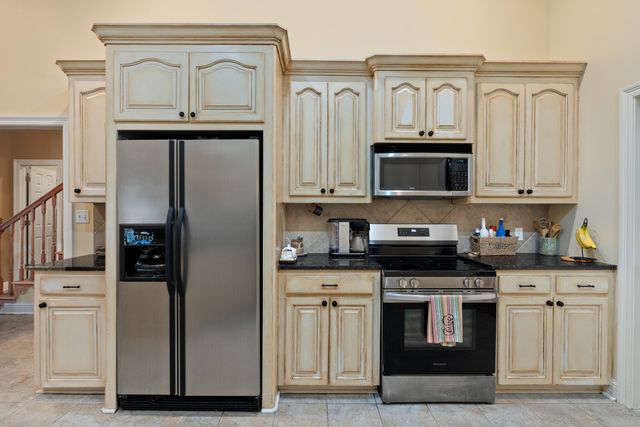 4 Meriwether Cir., Hattiesburg, MS 39402