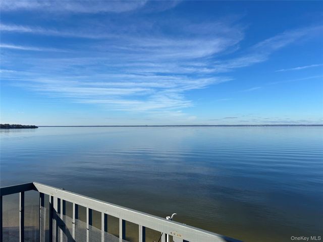 19 Pine Lane, Bayville, NY 11709