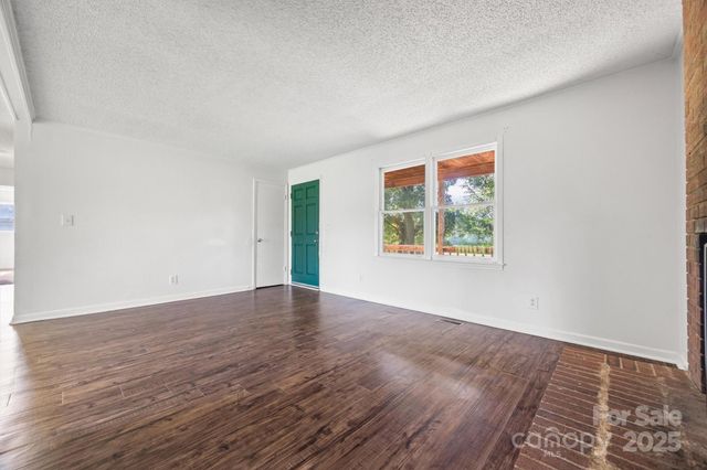 8311 Mcilwaine Road, Huntersville, NC 28078