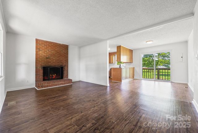 8311 Mcilwaine Road, Huntersville, NC 28078