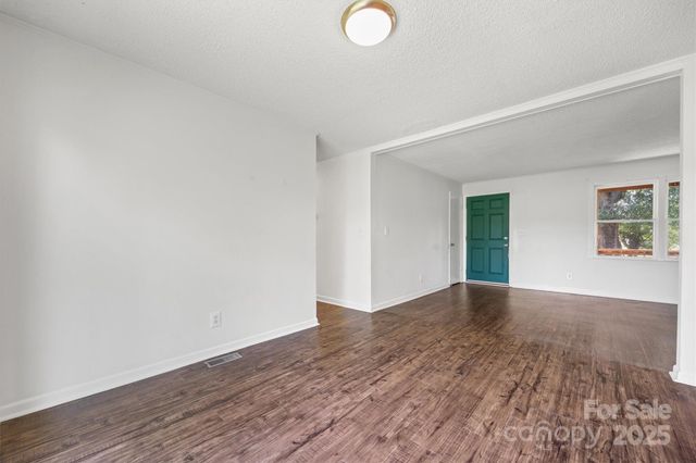 8311 Mcilwaine Road, Huntersville, NC 28078