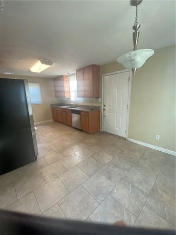 25 Alden AVE, Portsmouth, VA 23702