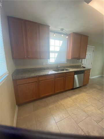 25 Alden AVE, Portsmouth, VA 23702