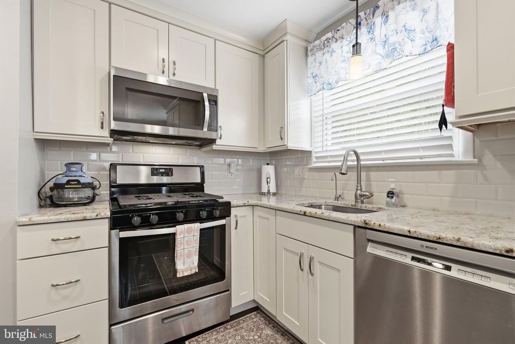 603 PADDOCK RD, SOUTHAMPTON, PA 18966 — photo 5