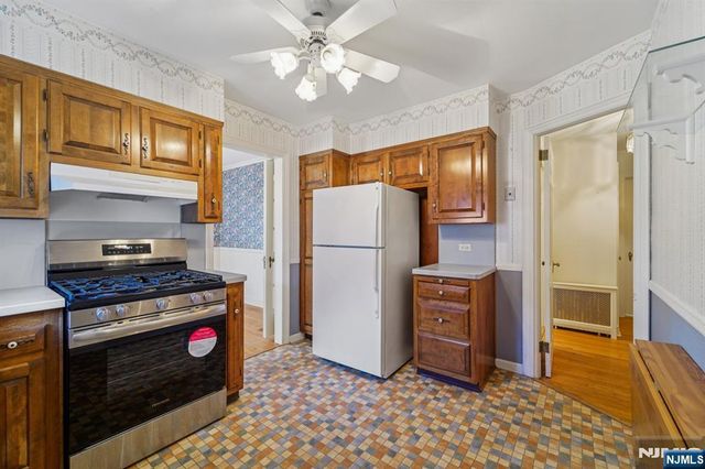 55 Victor Place, Hawthorne, NJ 07506