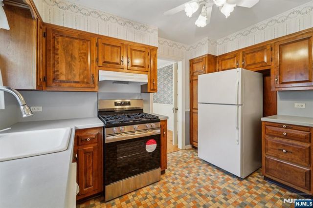 55 Victor Place, Hawthorne, NJ 07506