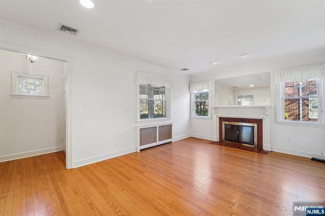 55 Victor Place, Hawthorne, NJ 07506