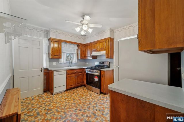 55 Victor Place, Hawthorne, NJ 07506