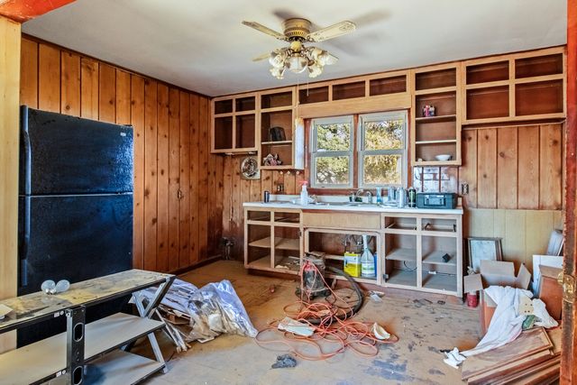 5827 E 3500s Road, St. Anne, IL 60964