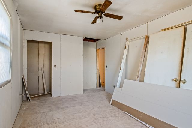 5827 E 3500s Road, St. Anne, IL 60964