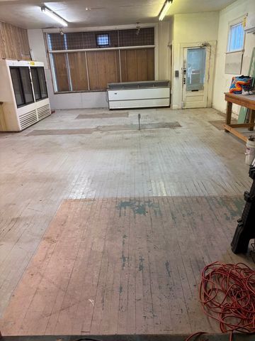 914-916 N Winnebago Street N, Rockford, IL 61103