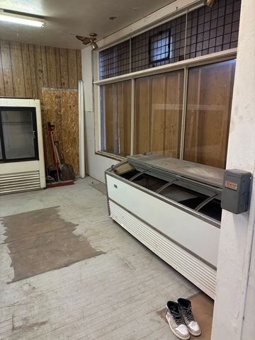 914-916 N Winnebago Street N, Rockford, IL 61103