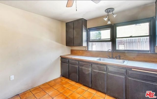 2010 E 122nd Street, Compton, CA 90222