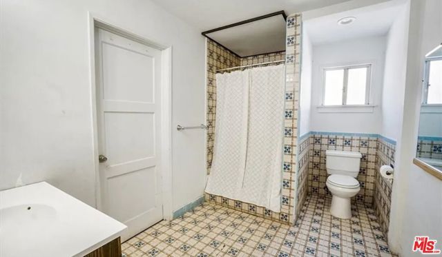 2010 E 122nd Street, Compton, CA 90222