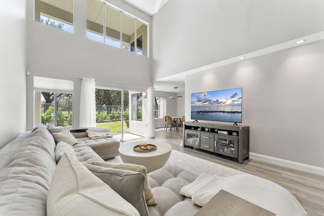 6706 Boca Pines Trail B, Boca Raton, FL 33433
