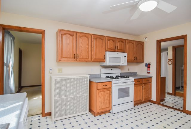 69 W Main St, West Brookfield, MA 01585