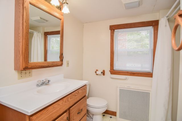 69 W Main St, West Brookfield, MA 01585