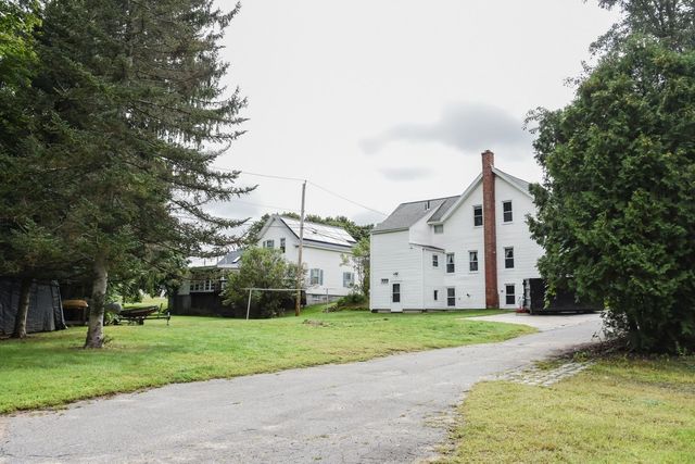 69 W Main St, West Brookfield, MA 01585