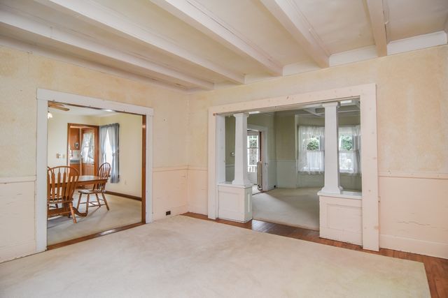 69 W Main St, West Brookfield, MA 01585