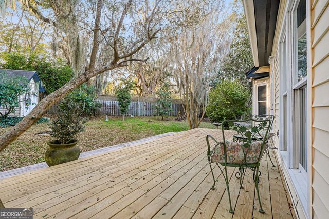 8 Chestley Place, Savannah, GA 31406