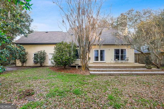 8 Chestley Place, Savannah, GA 31406