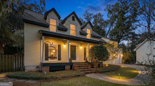 8 Chestley Place, Savannah, GA 31406