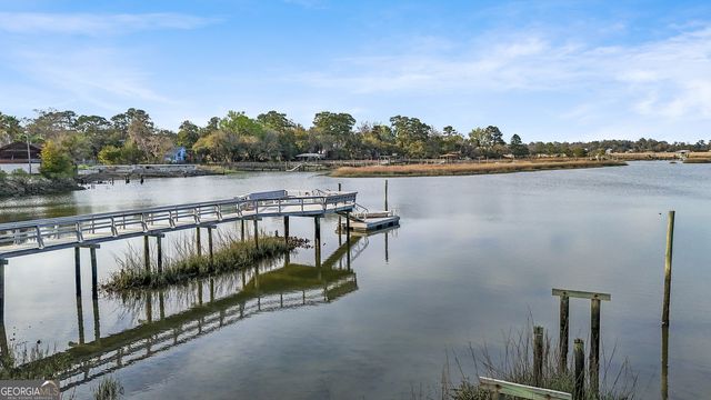 8 Chestley Place, Savannah, GA 31406
